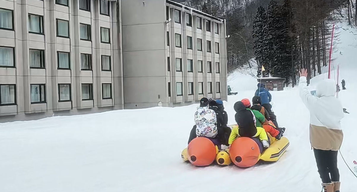 一起揪團出發去滑雪 ❄️